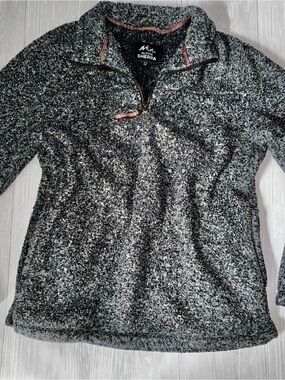 Men’s Gray Half-Zip Fleece Pullover